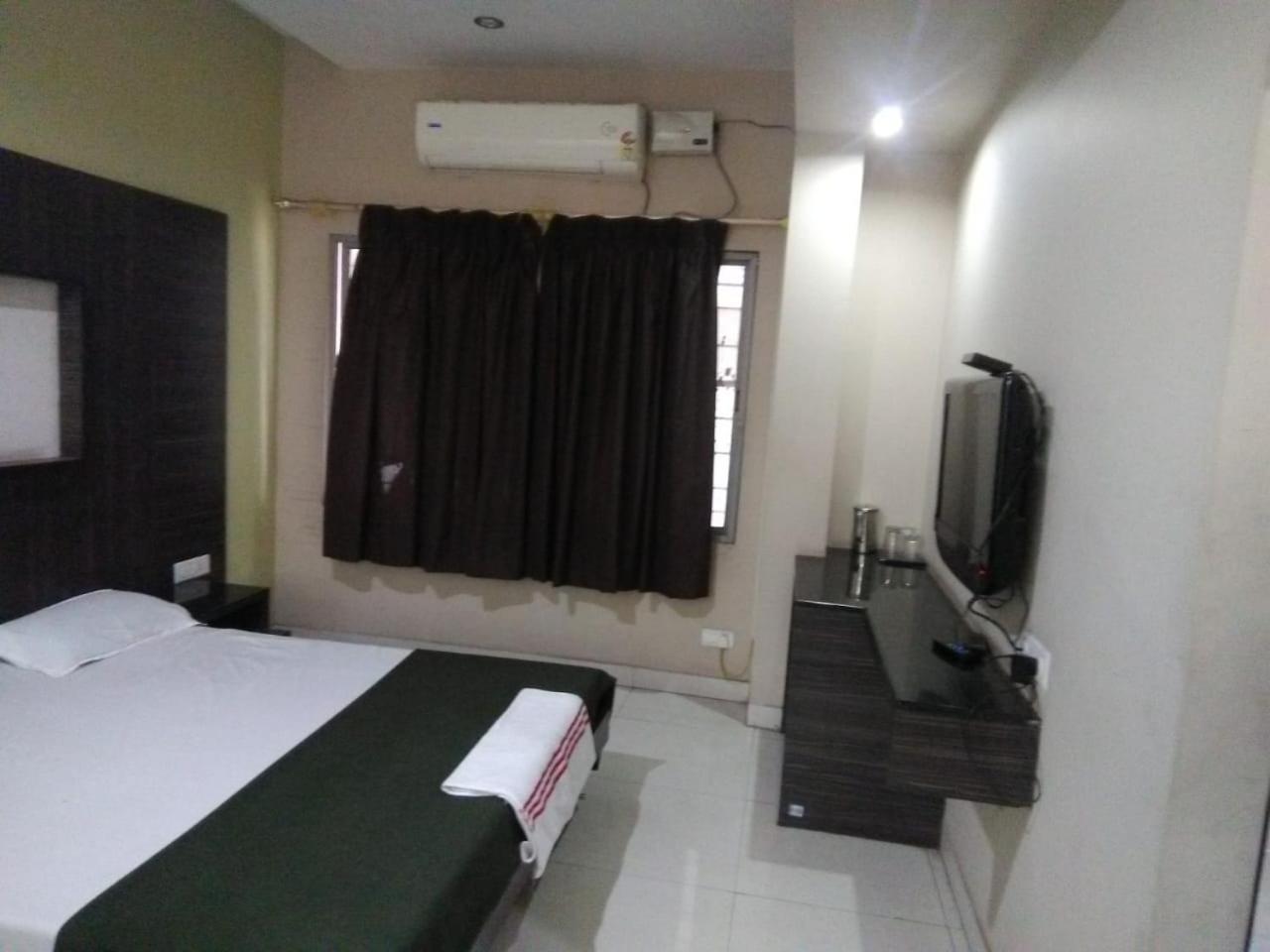 Iroomz Hoysala Residency Bellary Luaran gambar